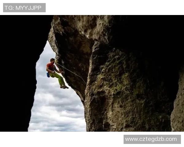 南京攀岩队的边路渗透策略与深度解析探索攀岩运动的魅力与挑战 南京攀岩队的边路渗透策略与深度解析探索攀岩运动的魅力与挑战